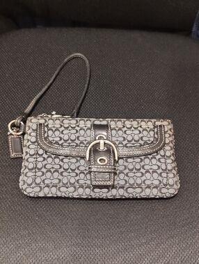 Vintage Coach Soho Wristlet